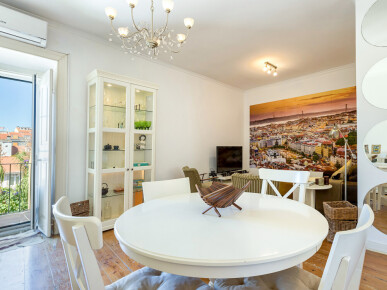 2 bedroom Property in Lisbon, Property for sale in Santo António, Lisbon, JL-99612