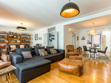 4 bedroom Property in Lisbon, Property for sale in JL-100148