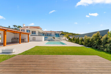6 bedroom Property in Sintra, Property for sale in JL-99700