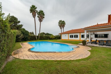 6 bedroom Property in Palmela, Property for sale in JL-100215
