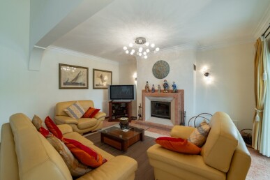 6 bedroom Property in Palmela, Property for sale in JL-100215