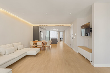 4 bedroom Property in Lisbon, Property for sale in JL-100648