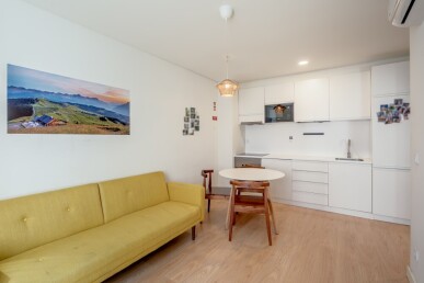 1 bedroom Property in Lisbon, Property for sale in JL-100261