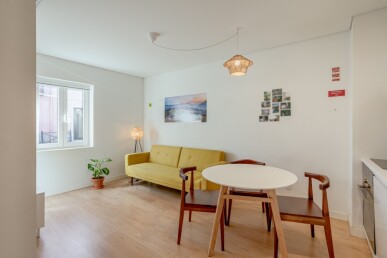 1 bedroom Property in Lisbon, Property for sale in JL-100261