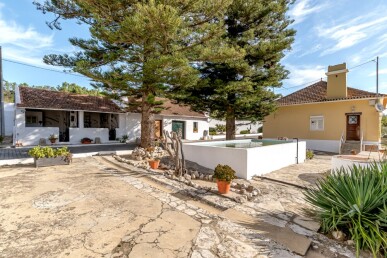 4 bedroom Property in Azambuja, Property for sale in JL-100643