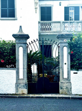 Timeless Madeira Villa with Panoramic Funchal Bay Views, Property for sale in Funchal, Madeira, PP176586